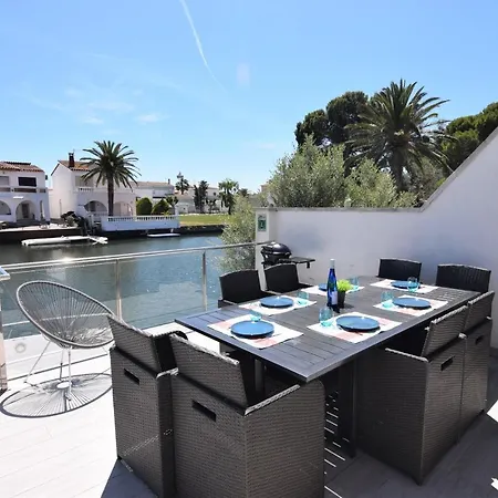 392- Casa Al Canal Con Amarre Y Jacuzzi *
