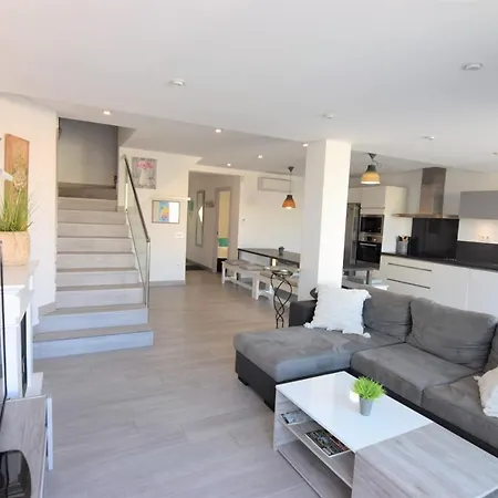 Villa 392- Casa Al Canal Con Amarre Y Jacuzzi Empuriabrava