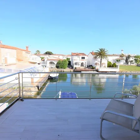 392- Casa Al Canal Con Amarre Y Jacuzzi Villa