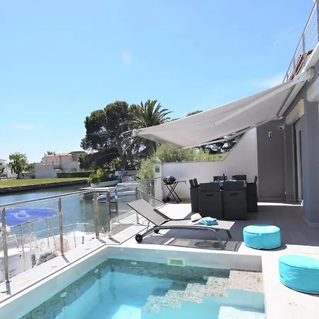 Villa 392- Casa Al Canal Con Amarre Y Jacuzzi *